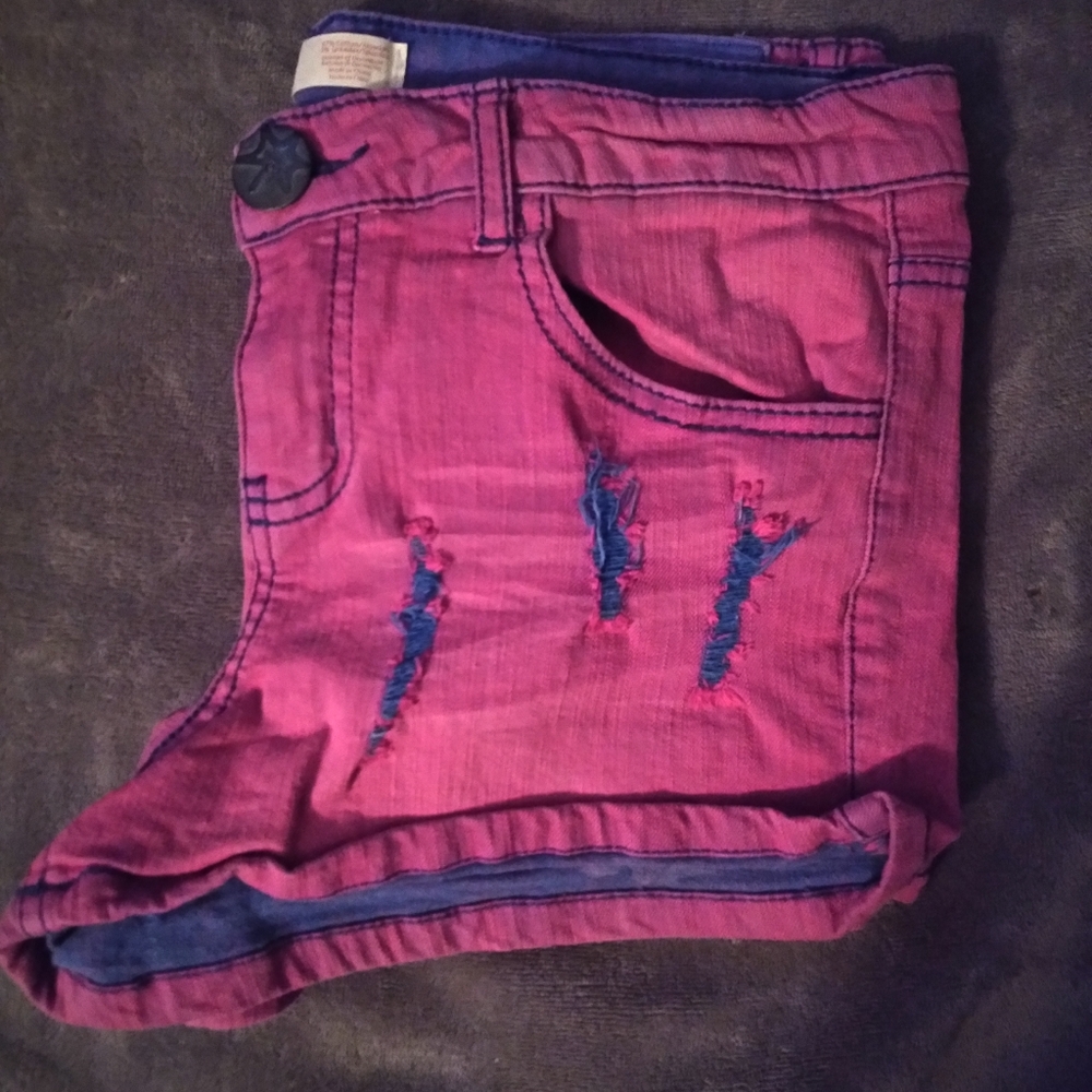 NB SHORTS - Picture 4 of 4